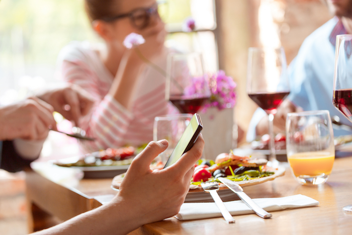 Harness technology to encourage Positive restaurant reviews