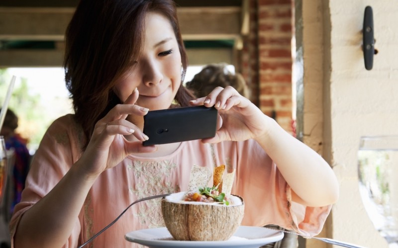 Social Media Tips To attract millennials to Restaurant in Singapore