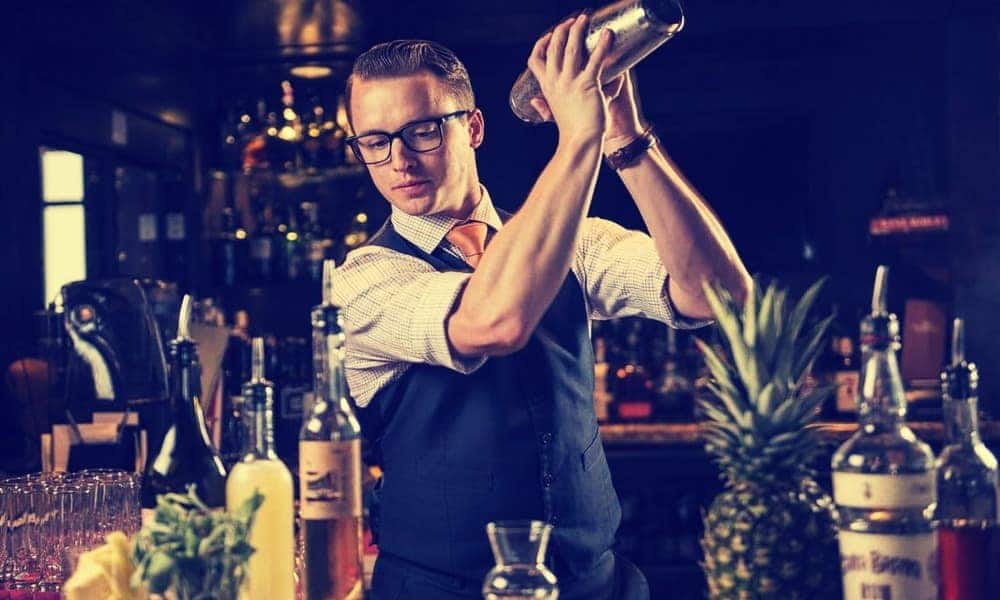 bar cocktail server
