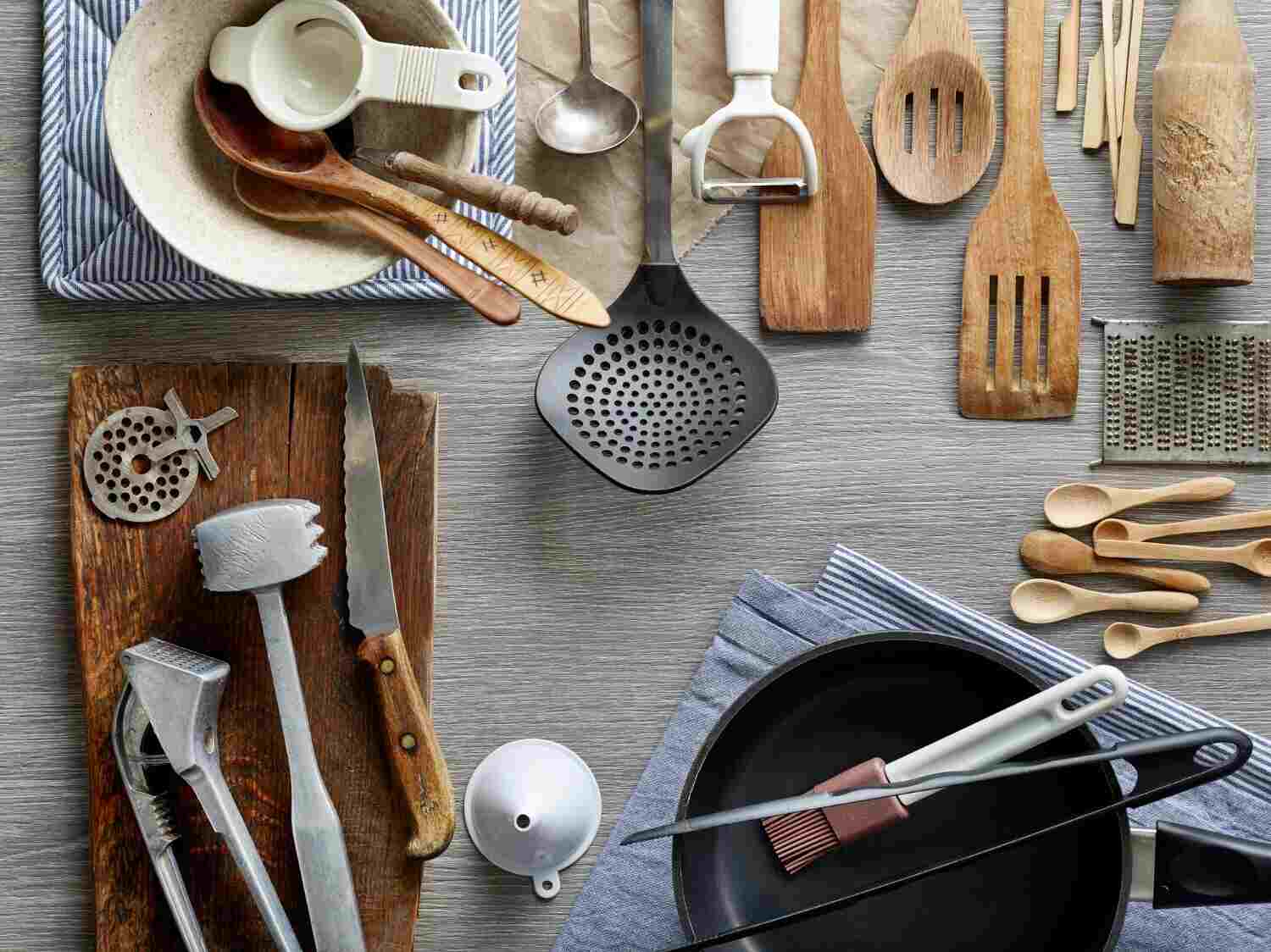 Kitchen cooking utensils for a cloud kitchen