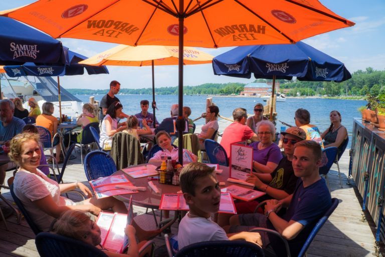 Make It Easier For Your Restaurant To Collect Customer Feedback With These 5 Effective Tips