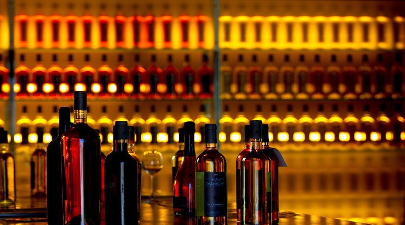 Respite for Restaurants and Bars as Delhi Government Orders De-sealing Liquor Shops and Bars Along Highways