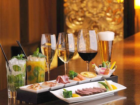 restaurant crockery