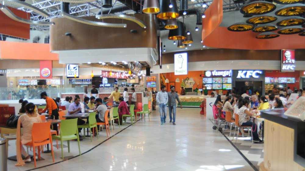 Pros and Cons of opening restaurant at Foodcourt