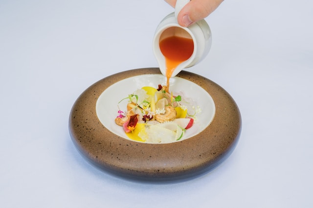 https://www.posist.com/restaurant-times/wp-content/uploads/2023/09/Interactive-Food-Presentation-idea.jpg